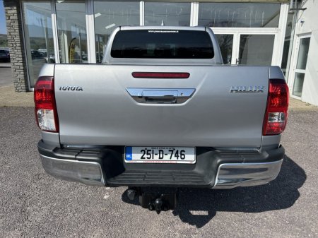 2025 Toyota Hilux - photo 5