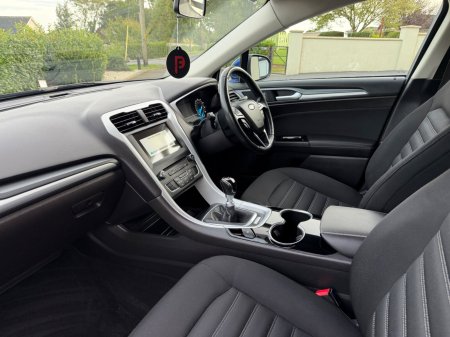 2016 Ford Mondeo - photo 16