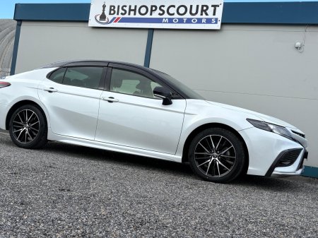 2021 Toyota Camry - photo 2