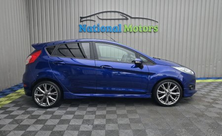 2017 Ford Fiesta - photo 2
