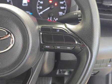 2022 Toyota Yaris - photo 17