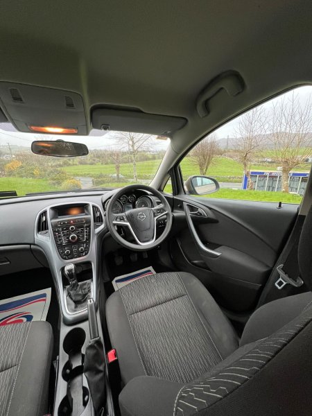2013 Opel Astra - photo 18