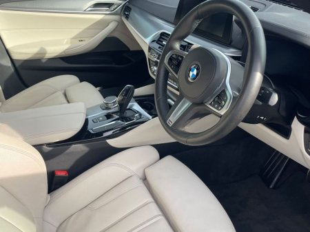 2020 BMW 5-Series - photo 6