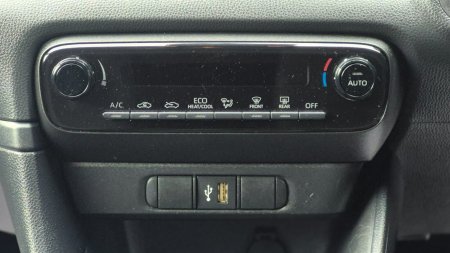 2022 Toyota Yaris - photo 19