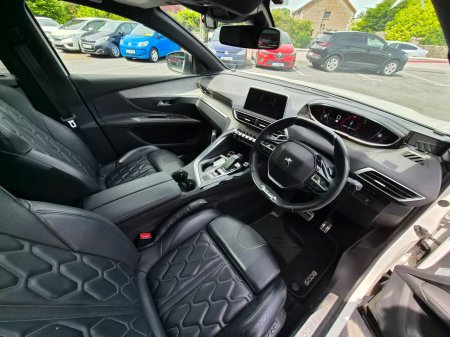 2018 Peugeot 5008 - photo 11