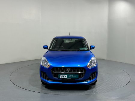 2023 Suzuki Swift - photo 2