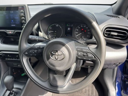2022 Toyota Yaris - photo 11