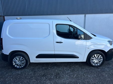 2020 Peugeot Partner - photo 3