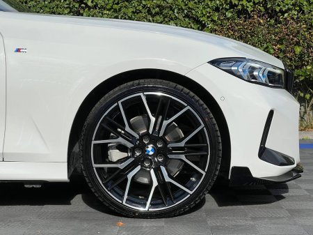 2025 BMW 3-Series - photo 9