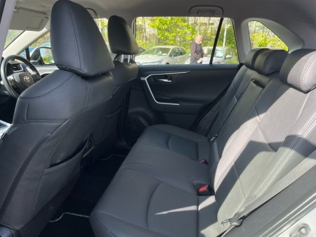 2019 Toyota RAV4 - photo 7