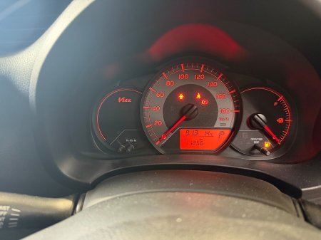 2017 Toyota Vitz - photo 18