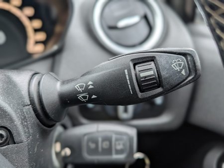2017 Ford Fiesta - photo 17