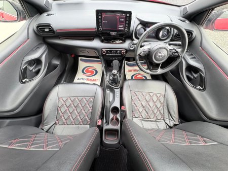 2021 Toyota Yaris - photo 7