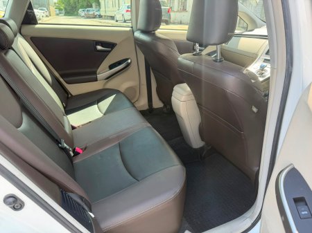 2014 Toyota Prius - photo 15