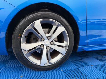 2021 Peugeot 308 - photo 11