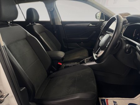 2023 Volkswagen T-Roc - photo 11