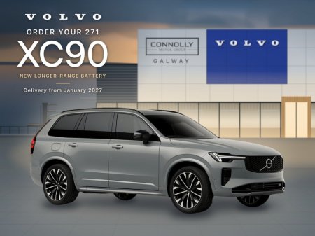 2027 Volvo XC70 T8 Ultra Dark PHEV