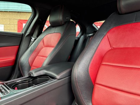 2015 Jaguar XE - photo 15