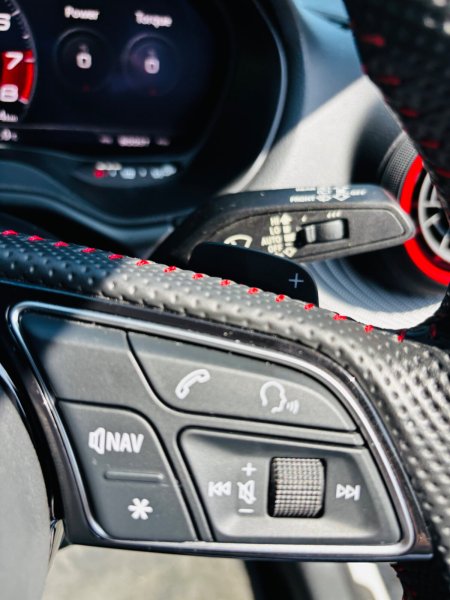 2020 Audi SQ2 - photo 16