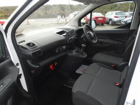 2022 Toyota Proace City - photo 13