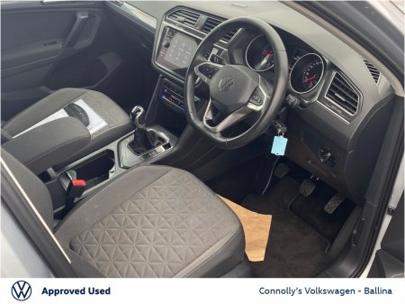 2023 Volkswagen Tiguan - photo 8