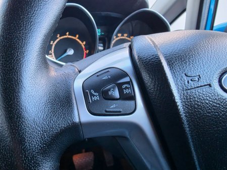 2016 Ford Fiesta - photo 25