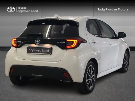 2024 Toyota Yaris - photo 2