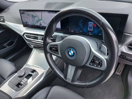 2024 BMW 3-Series - photo 6