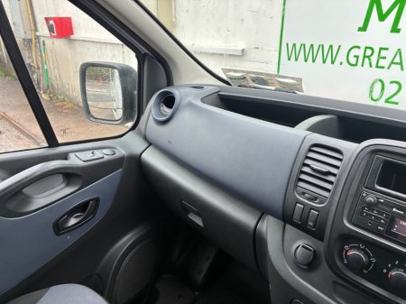 2015 Opel Vivaro - photo 25