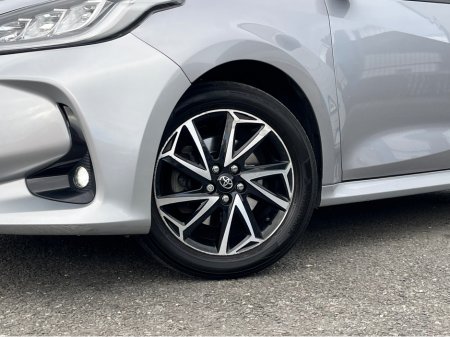 2023 Toyota Yaris - photo 5