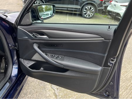 2021 BMW 5-Series - photo 12