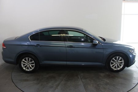 2016 Volkswagen Passat - photo 3