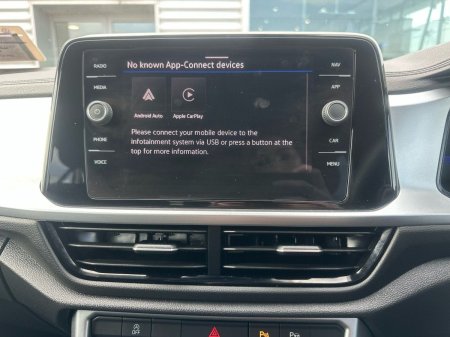 2025 Volkswagen T-Roc - photo 16