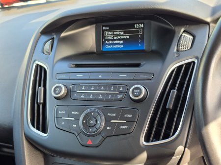 2016 Ford Focus - photo 17