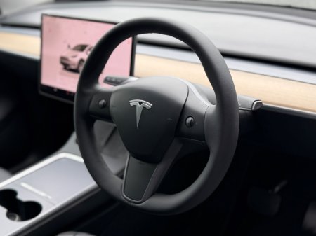 2022 Tesla Model Y - photo 17