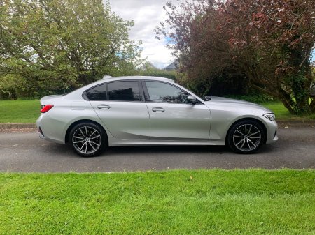 2021 BMW 3-Series - photo 2