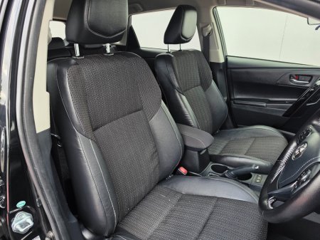 2016 Toyota Auris - photo 23