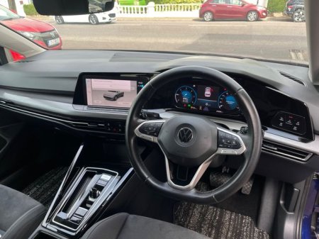 2023 Volkswagen Golf - photo 6