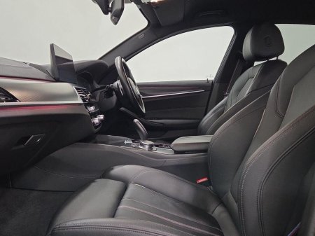 2023 BMW 5-Series - photo 7