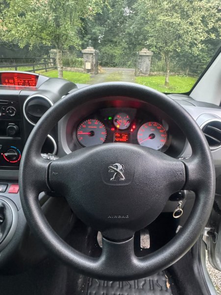 2017 Peugeot Partner Tepee - photo 18