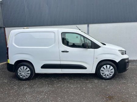 2020 Peugeot Partner - photo 3