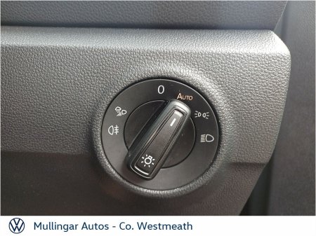 2025 Volkswagen T-Roc - photo 9