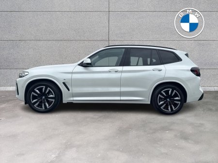 2025 BMW iX3 - photo 3
