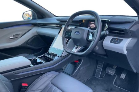 2025 Ford Capri - photo 9