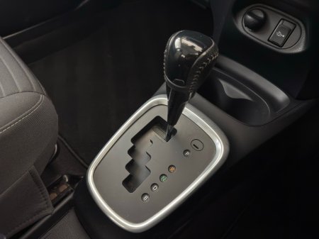 2019 Toyota Yaris - photo 14