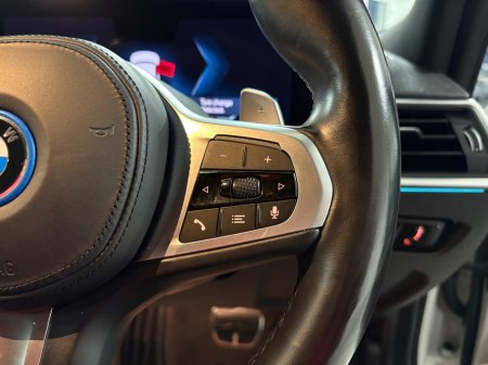 2023 BMW 3-Series - photo 27
