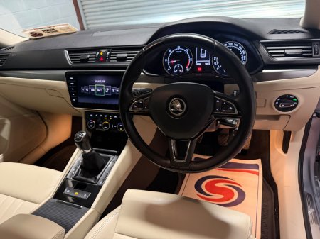 2018 Skoda Superb - photo 11