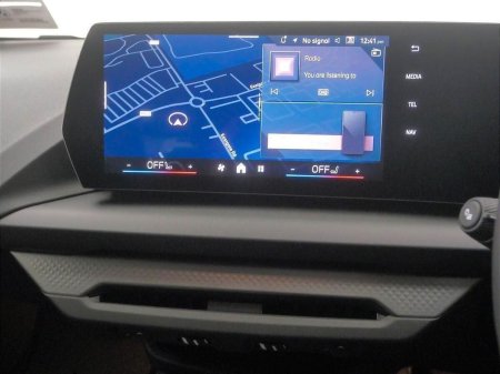 2025 BMW 1-Series - photo 19