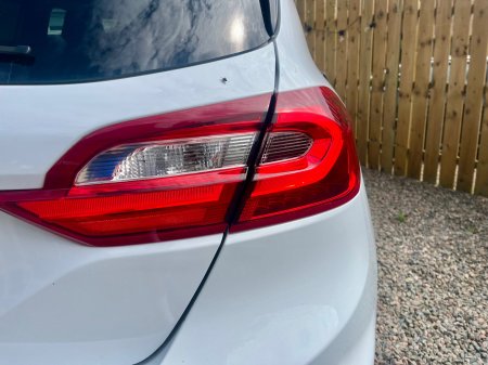 2020 Ford Fiesta - photo 6