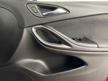 2017 Opel Astra - photo 24